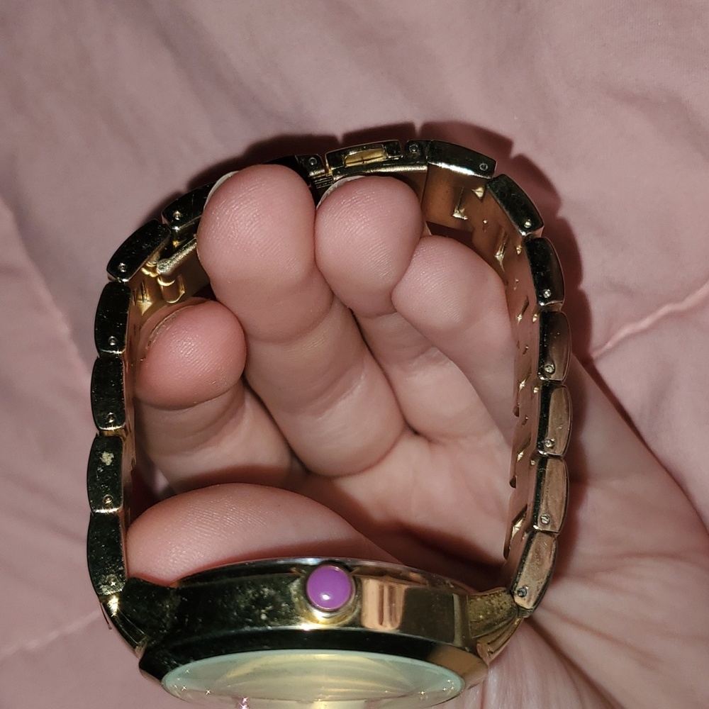 Watch - Picture 2 of 4